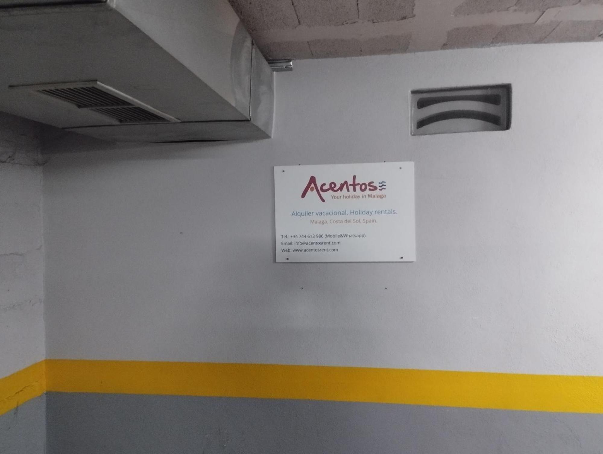 Appartement Barcelo 30, Terrace, Center, Garage On Request, Quite Neighborhood, Ba *